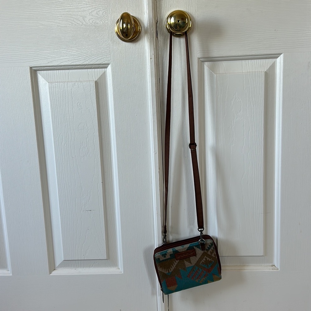 Pendleton Diamond Desert Crossbody Organizer - image 2
